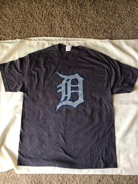 Majestic Navy and Light Blue Detroit 'D' Men's Short Sleeve Tee